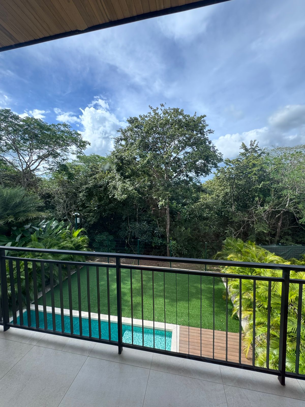 Turnkey Tropical-Modern 4BR Villa with Private Pool in Prestigious Hacienda Pinilla