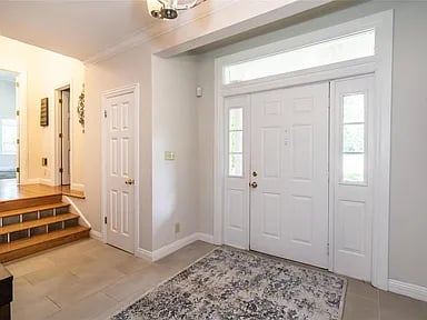 2480 Town And Country Ln