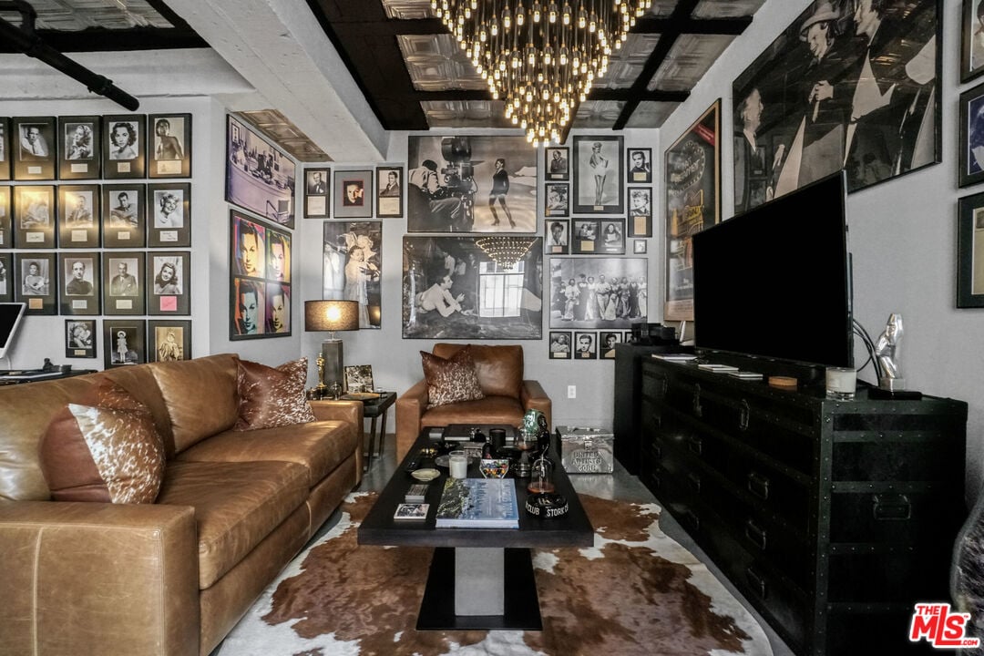 6253 Hollywood Blvd, #903
