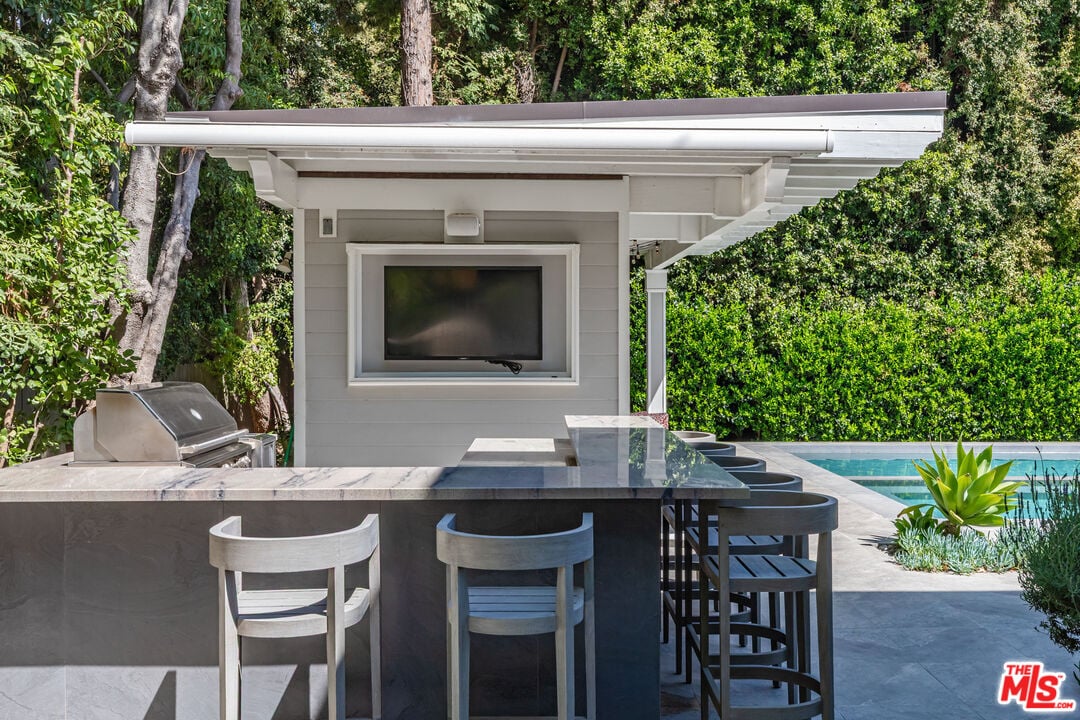 Monarch Reserve, N Norman Pl, 90049