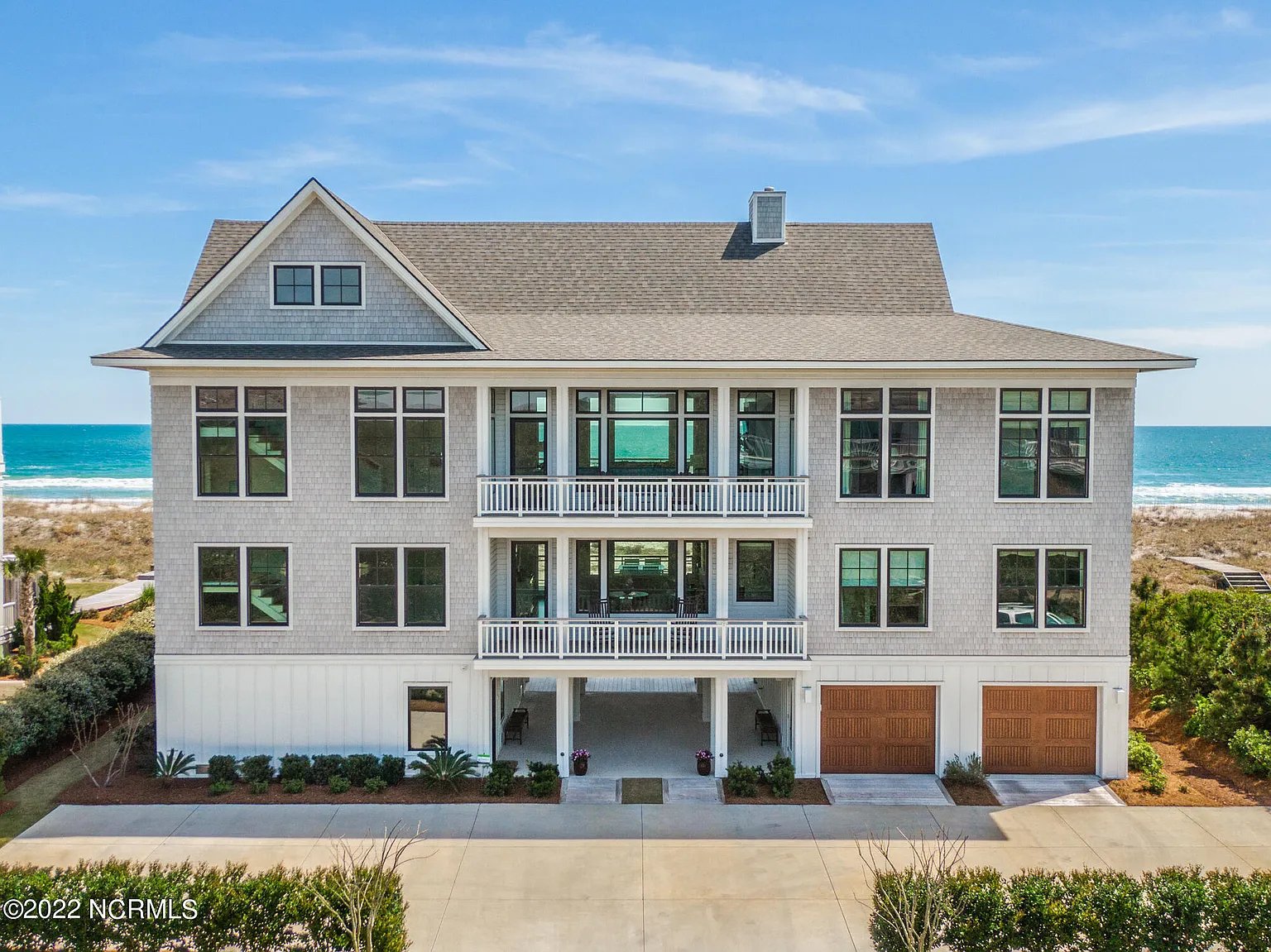 260 Beach Road N