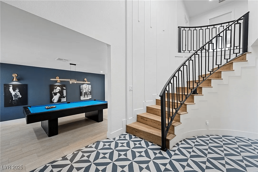 1912 Calanda Ct