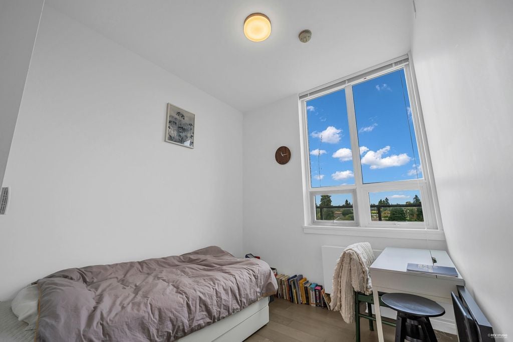 6733 Cambie St, #501