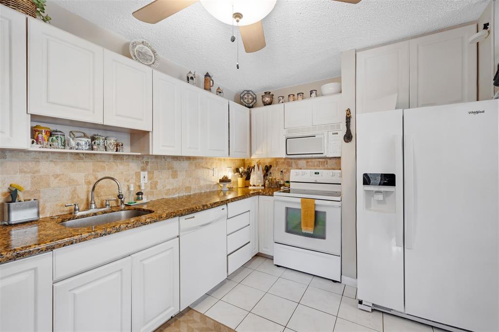 1352 NE 40th St