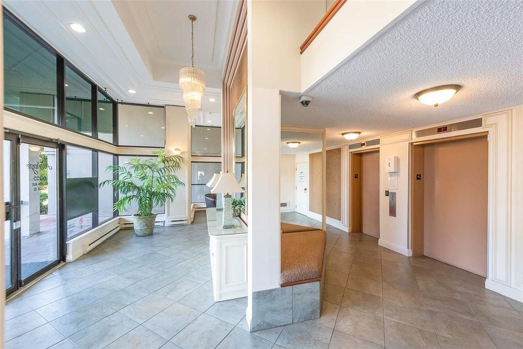 6055 Nelson Ave, #2102