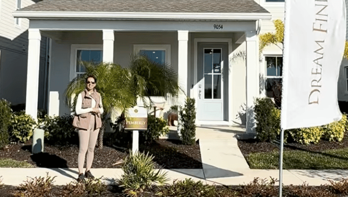 Bungalow Walk Dream Finders Homes