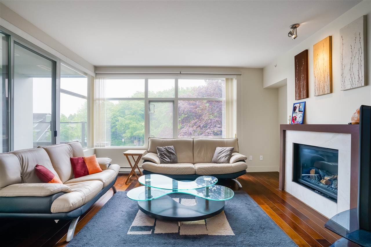 210-6015 Iona Dr
