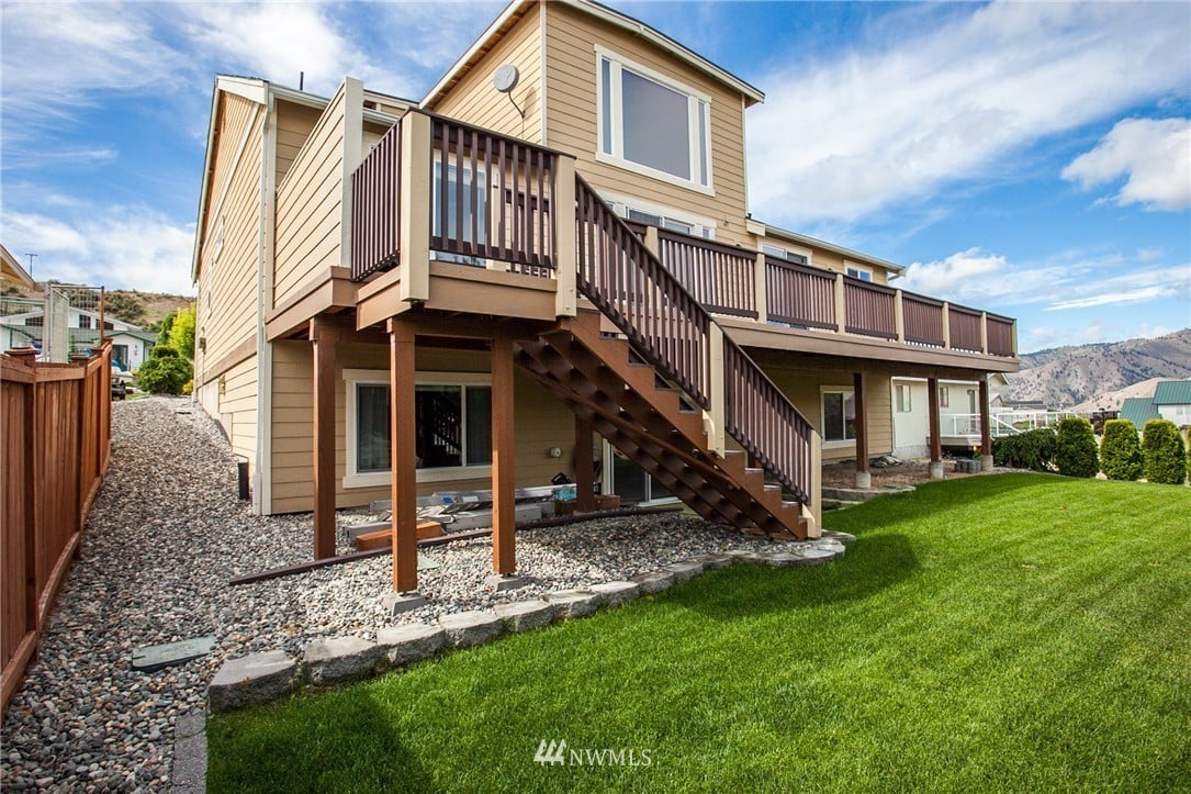 125 W Emerson Dr