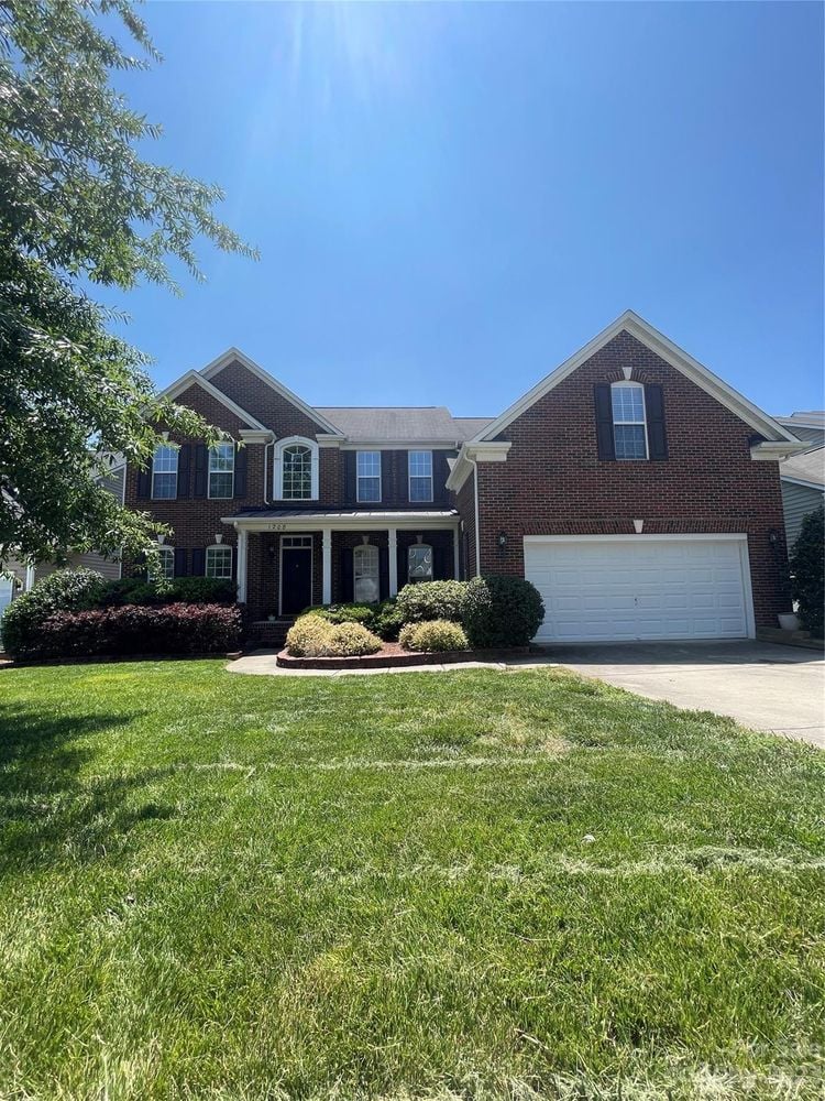 1208 Rockwell View Rd