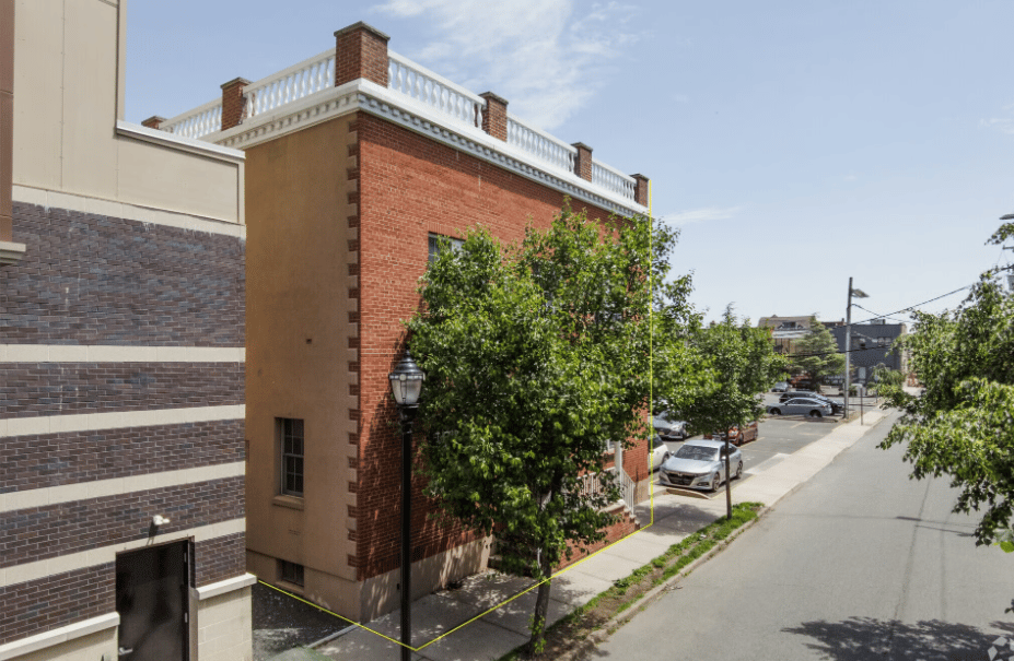 36 Bergen St - Office