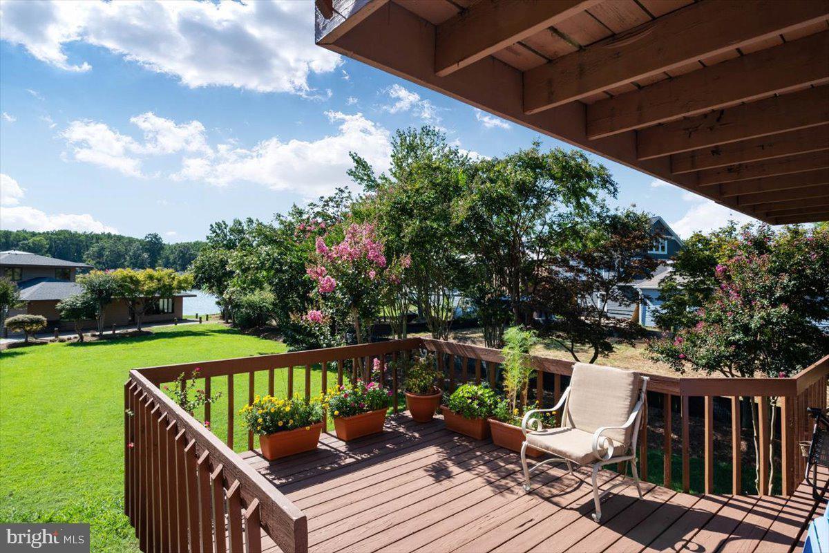 88 E Lake Dr