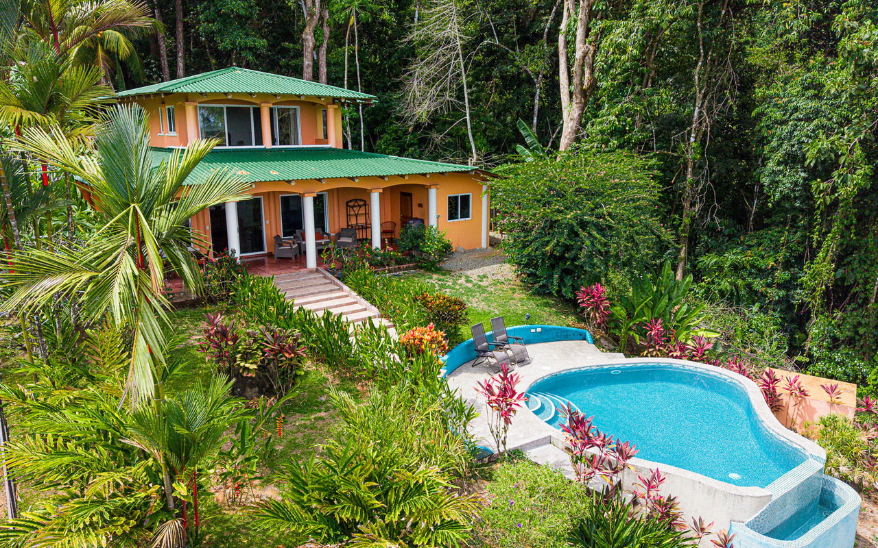 WHALE’S TAIL OCEAN VIEW ESTATE WITH EXTRA LOT 