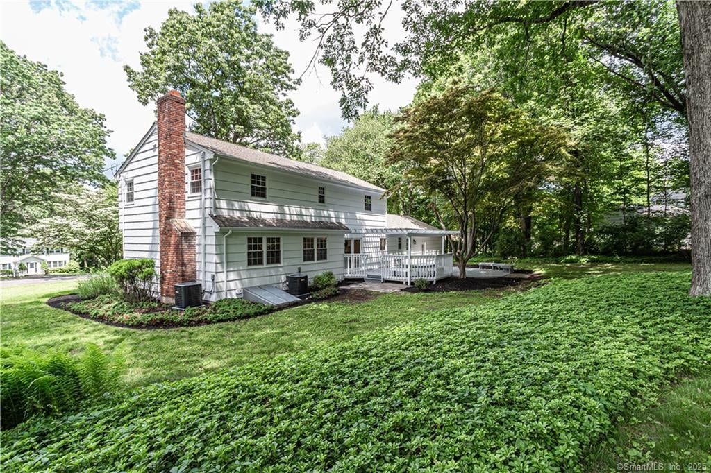 115 Fresh Meadow Dr,  Trumbull