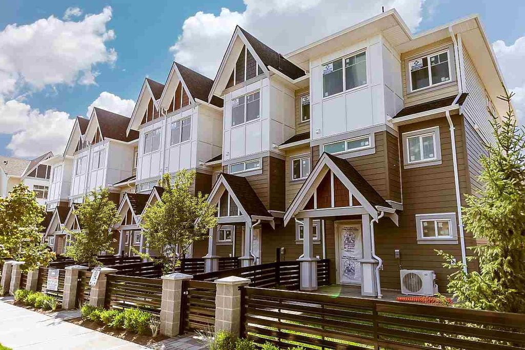 9728 Alberta Rd, #15