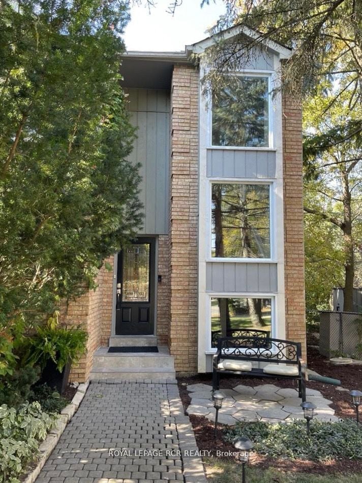 336 Dingle Crt, Caledon