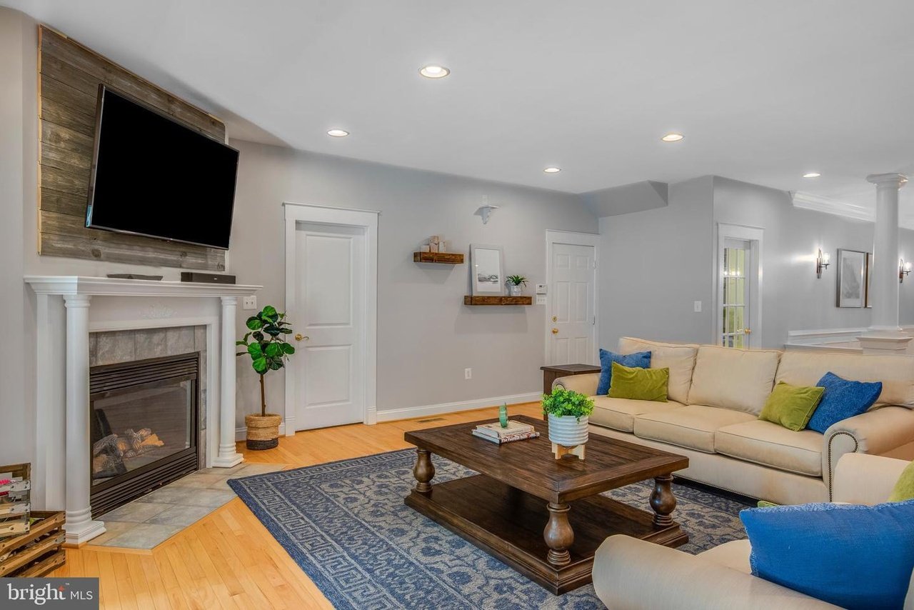 1101 Captain Bell Ct