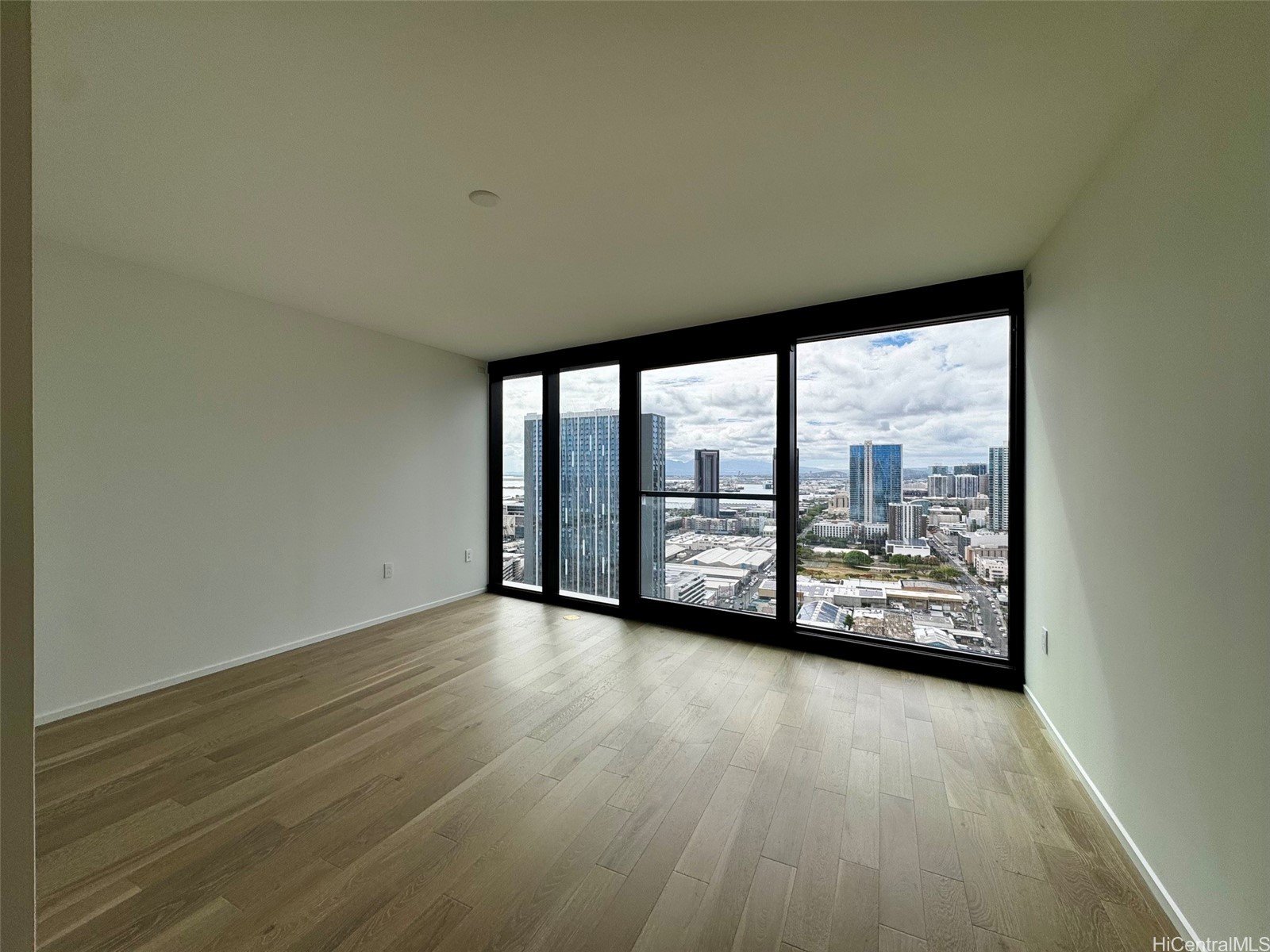333 Ward Avenue #2913