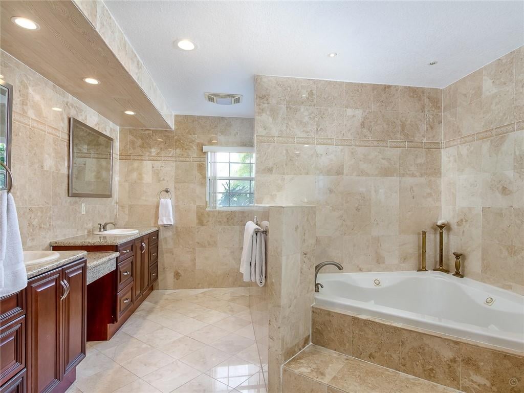1420 SE 14th Dr