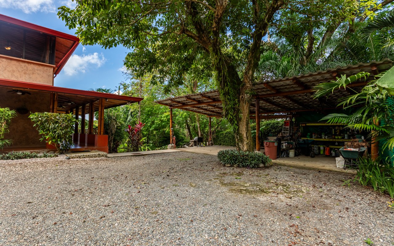 Tropical Getaway with Two Villas and Lush Gardens Near the Heart of Uvita