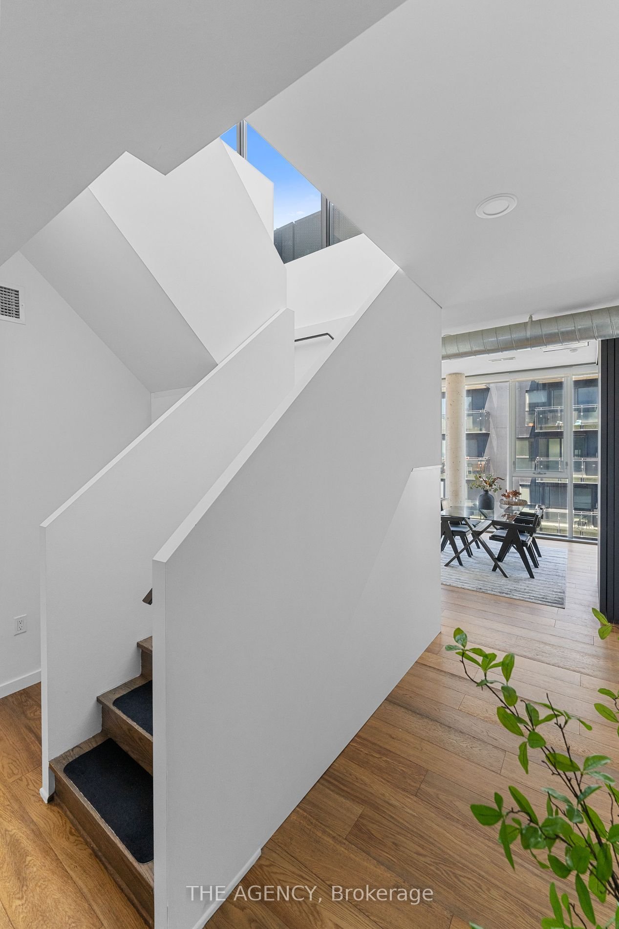 PENTHOUSE LIVING IN CORKTOWN