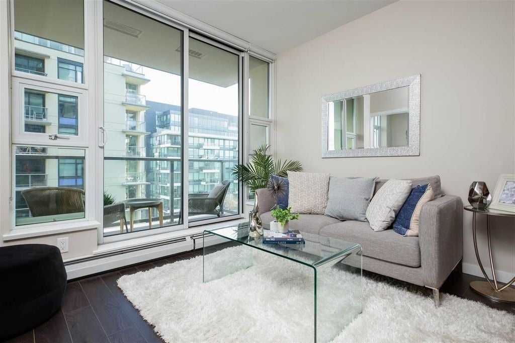 1708 Columbia St, #1101