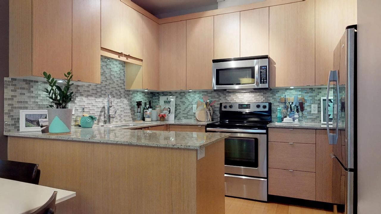 1909 Maple Dr, #205