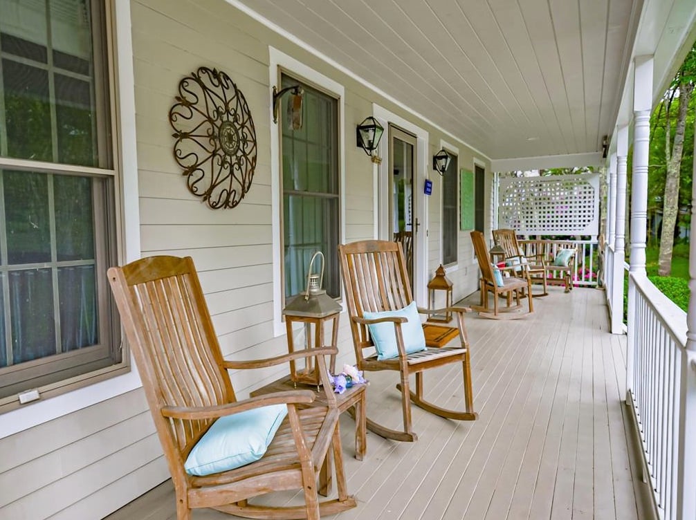 8 Puritan Dr