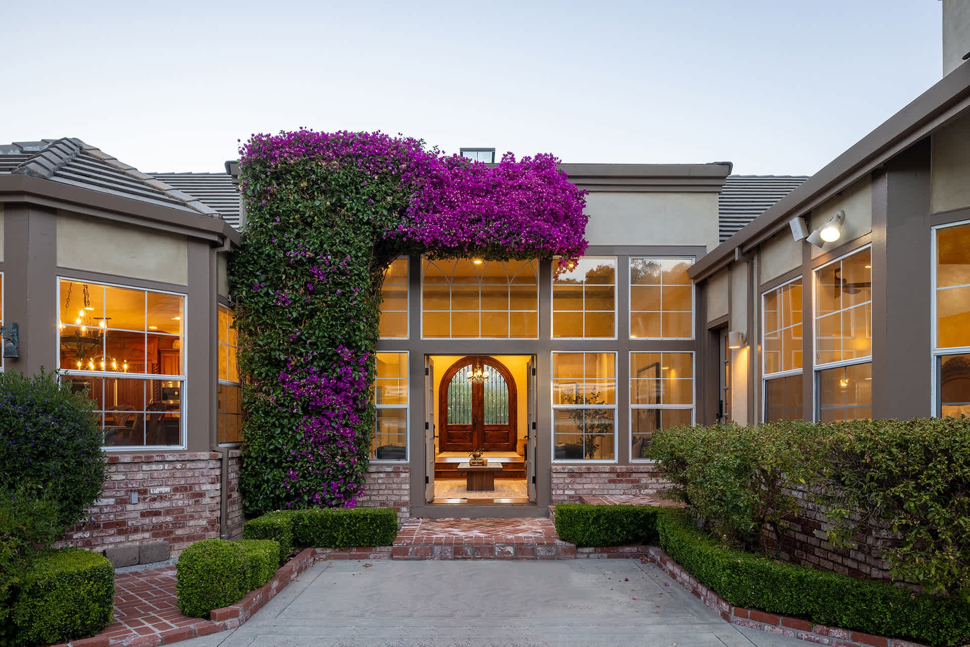 Stunning Equestrian Estate - 6 Sleepy Hollow Dr