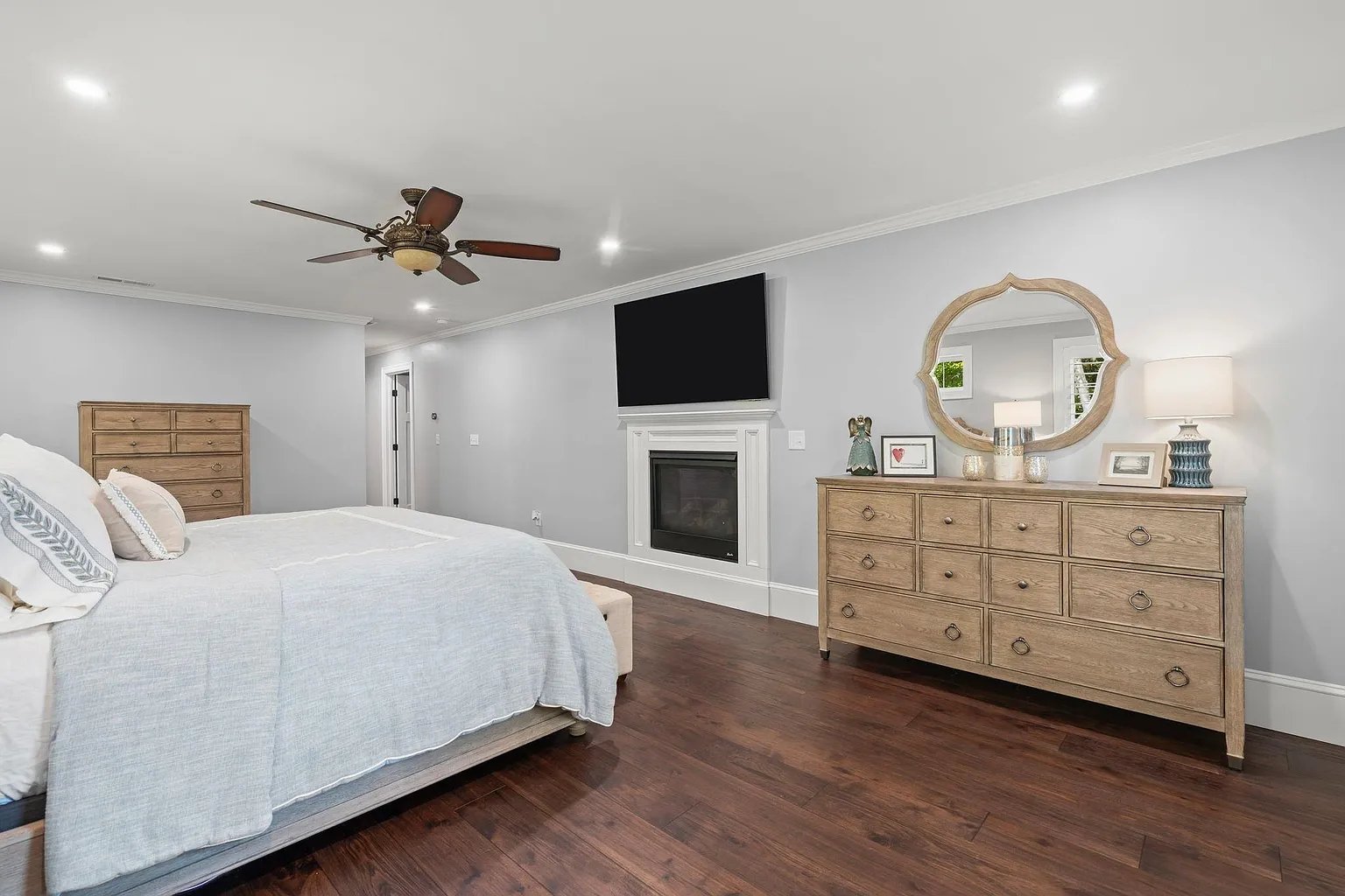 28 Singh Dr
