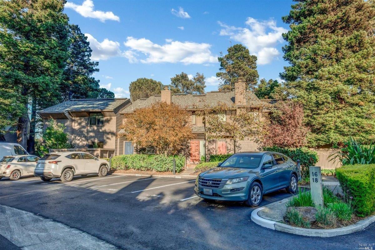 10 Willow Ln