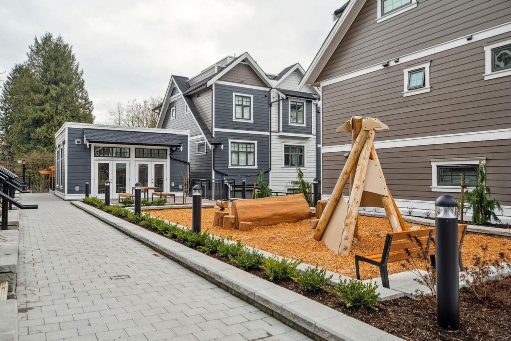 678 Fairview St, #117