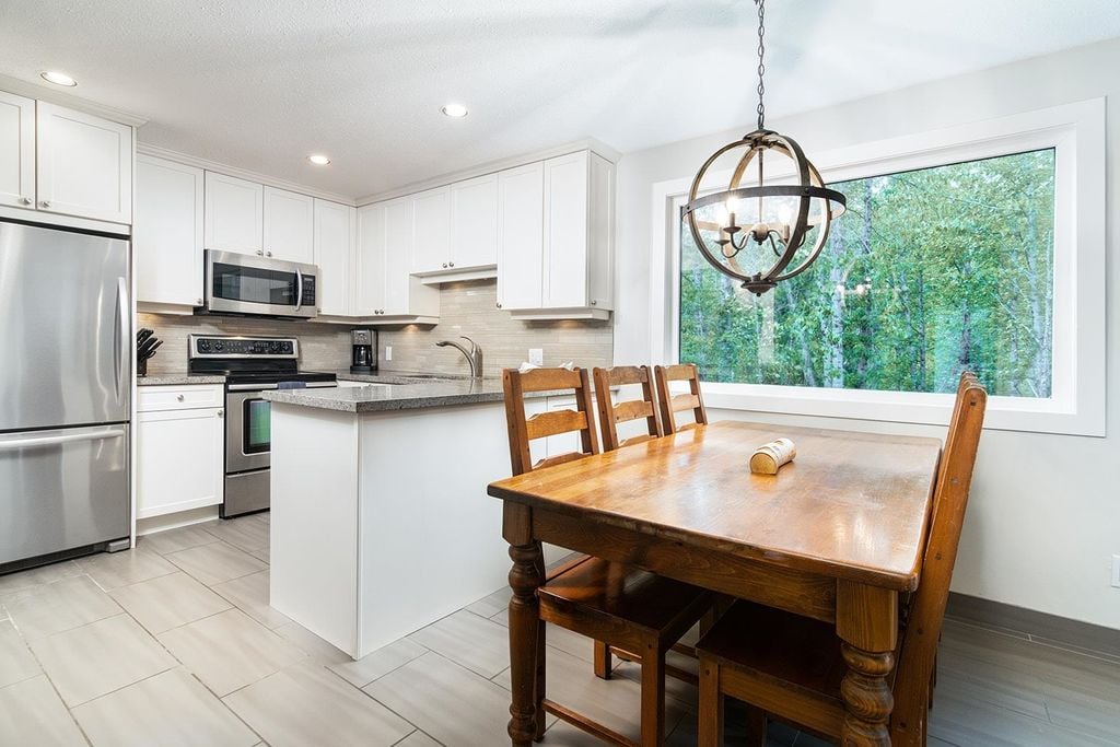 7045 Nesters Rd, #4