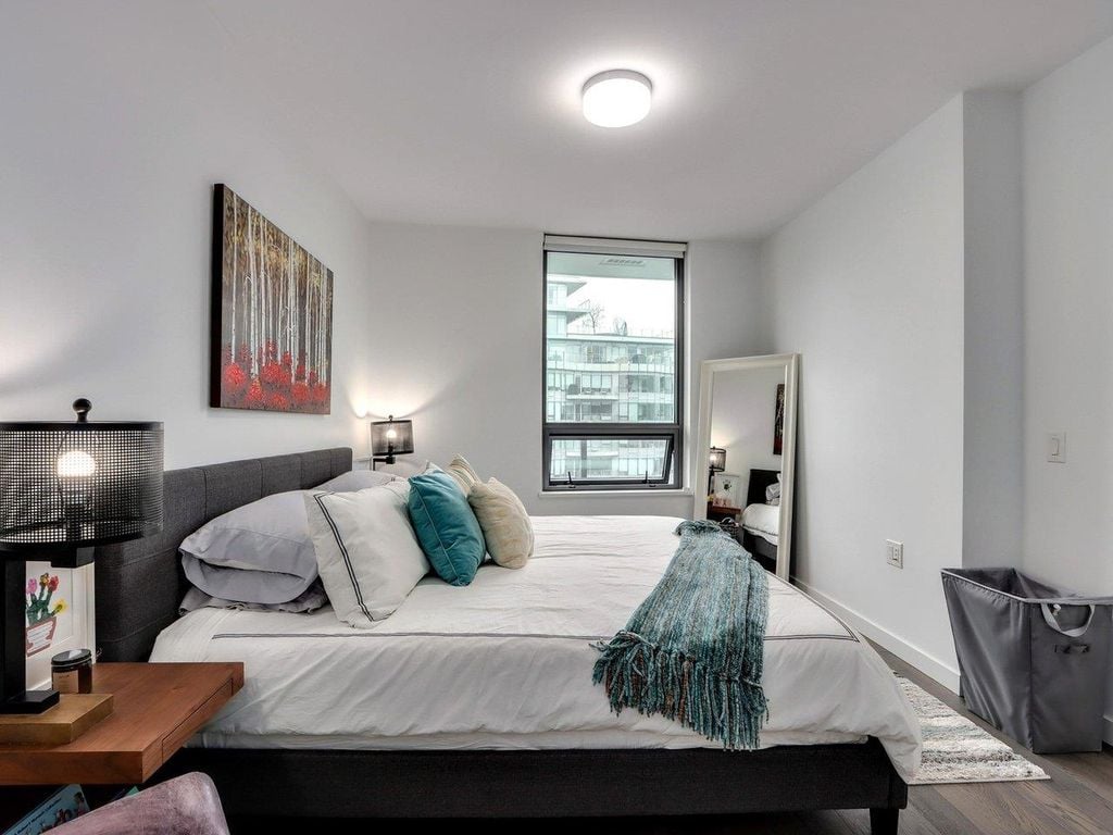 1688 Pullman Porter St, #905