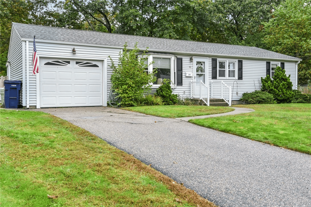 40 Forest Park Dr