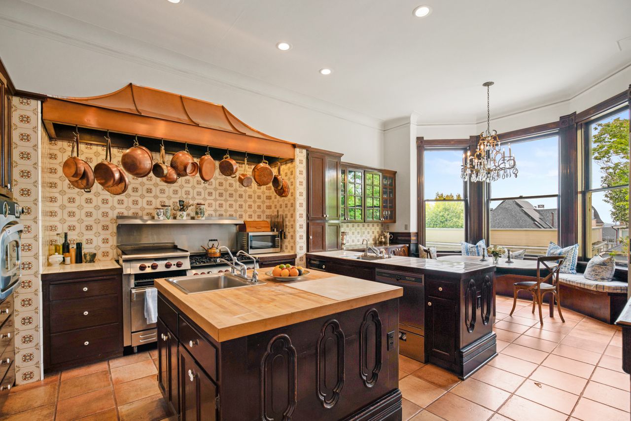 2546 Jackson Street San Francisco, CA 94115