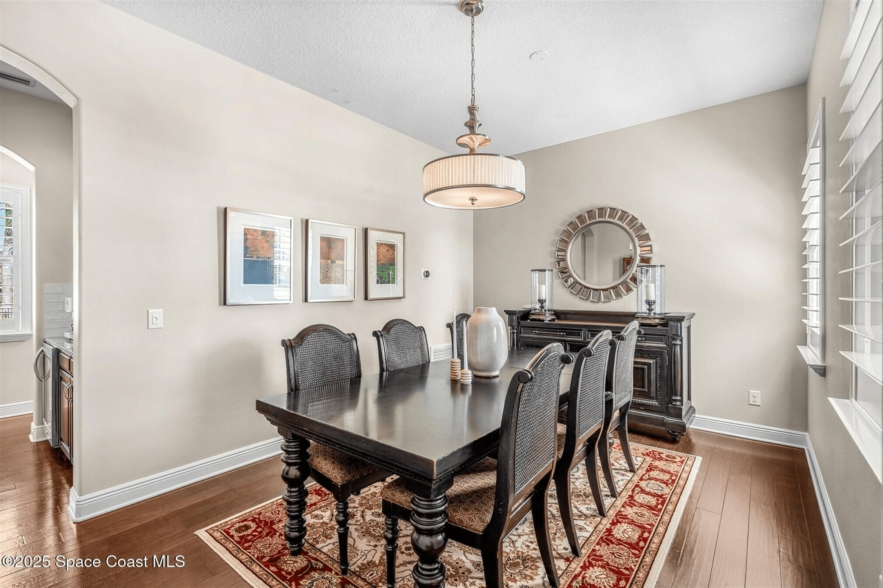 3077 Cortona Dr