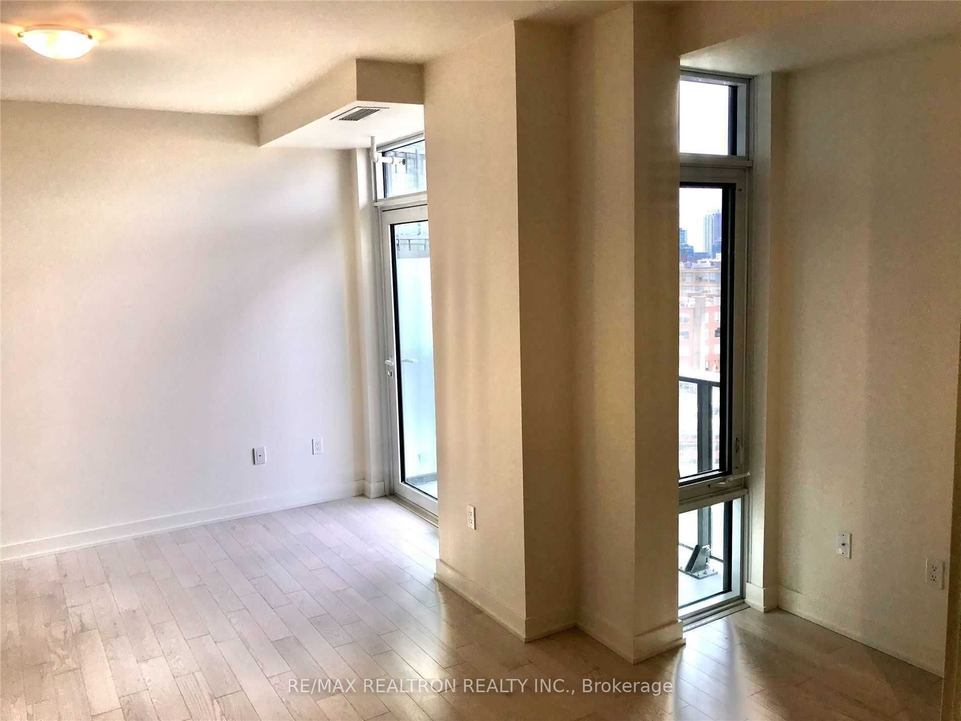 330 Richmond Street W Unit: 1105