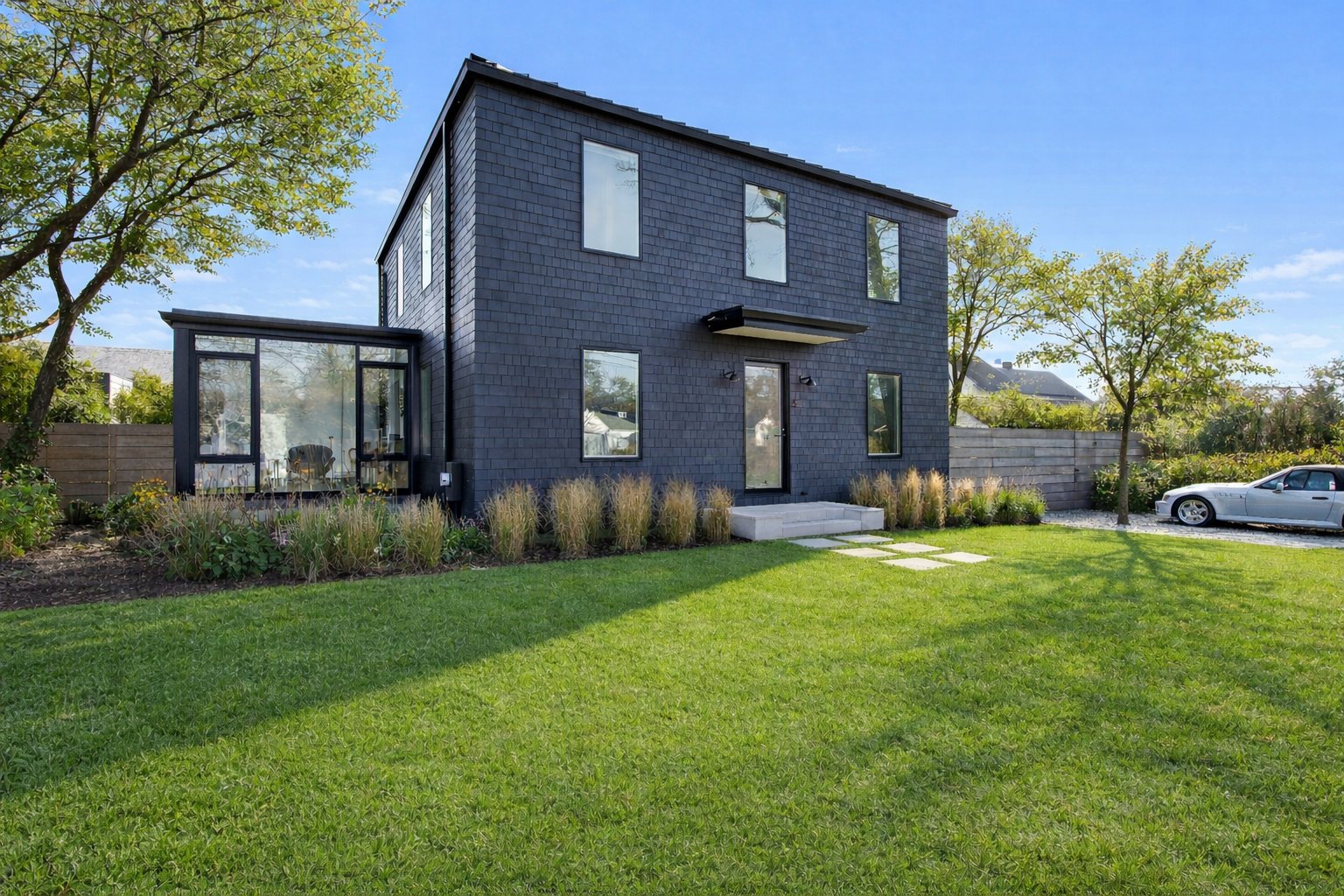 A PRISTINE HOME CLOSE TO EVERYTHING