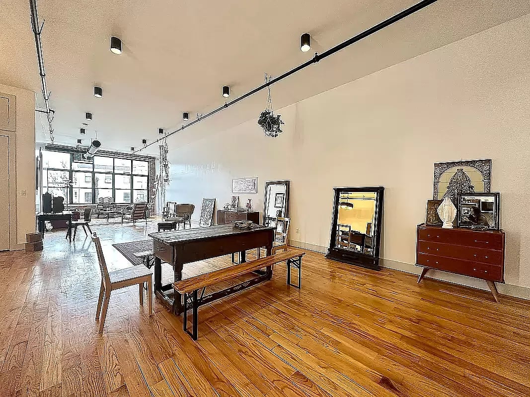 255 Mc Kibbin Street #212