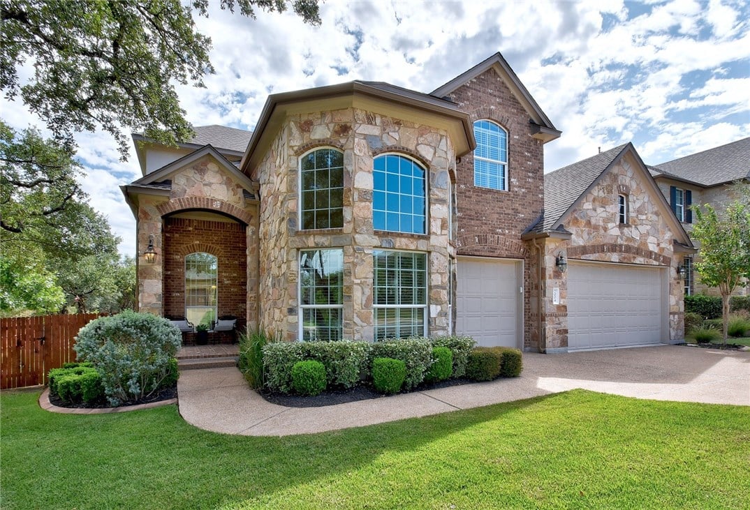 7004 Mitra Dr