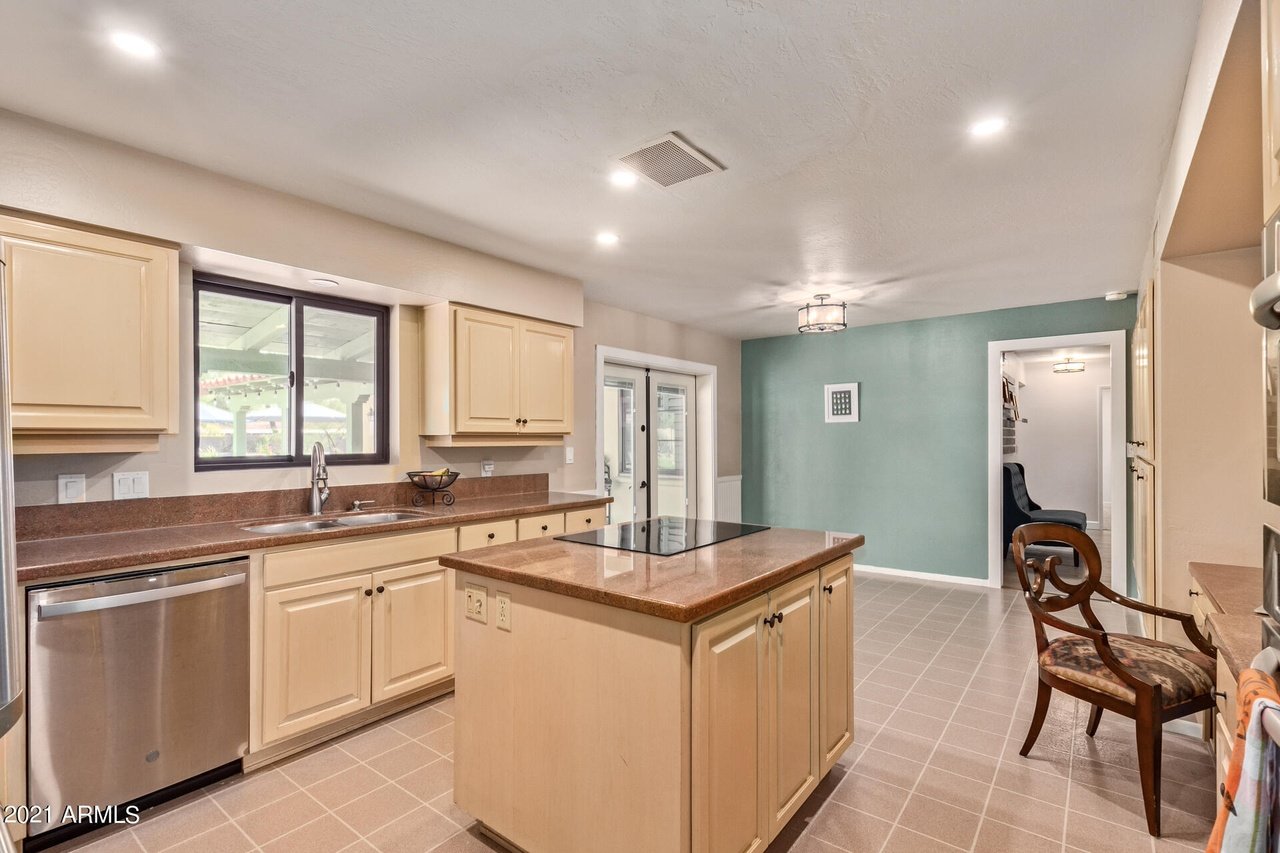 4553 E Palomino Rd