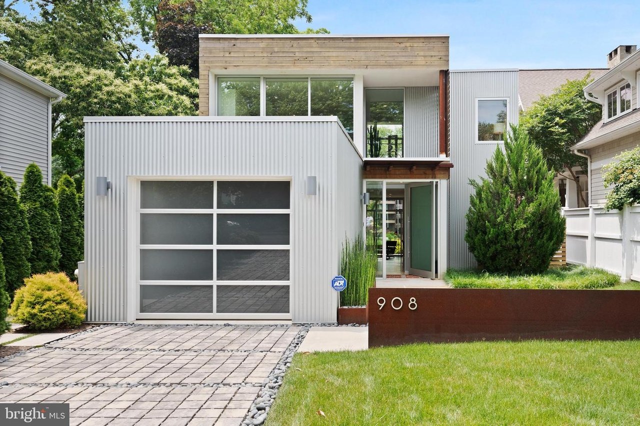 908 Creek Dr