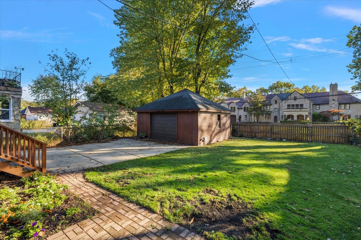 18214 Parkside Street