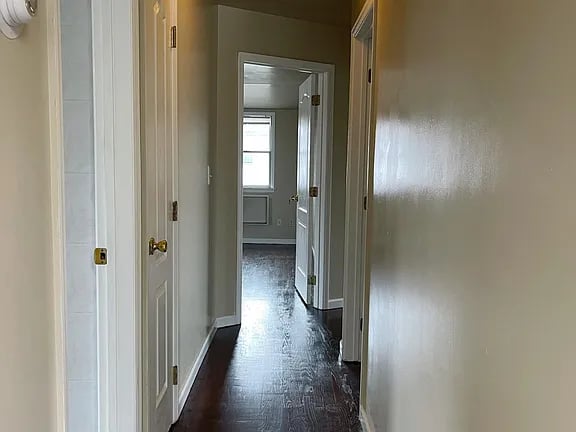 6110 230th St Fl 2