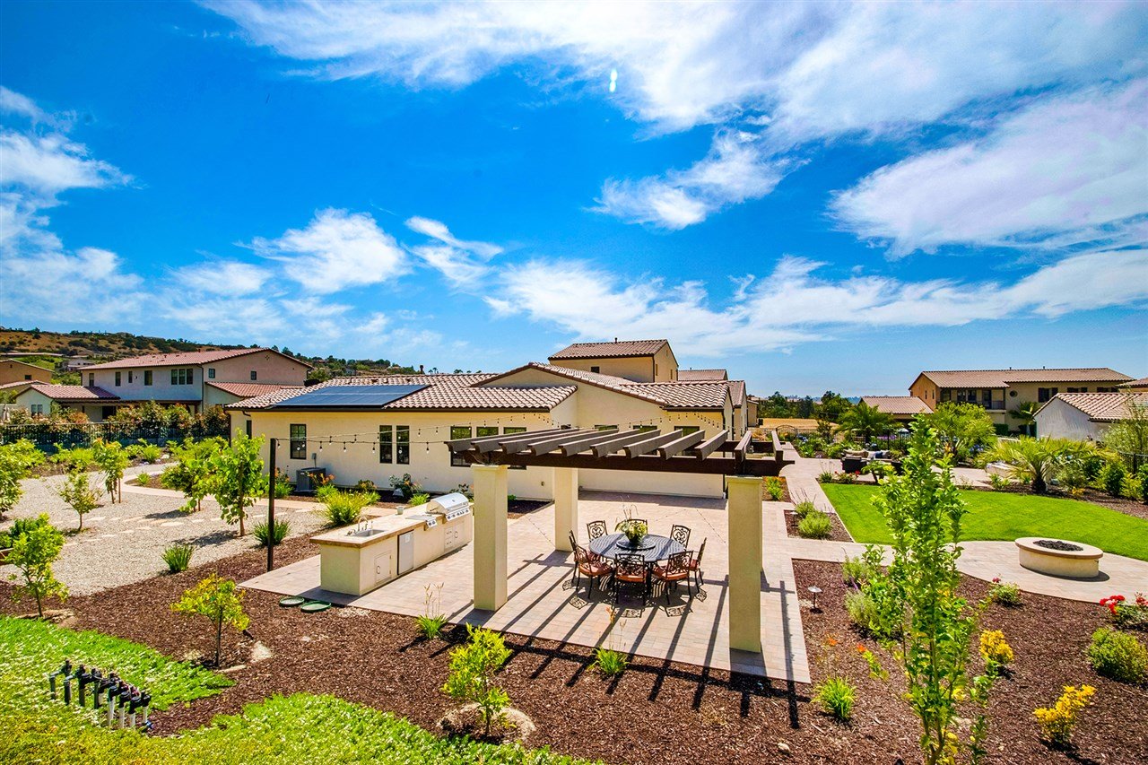 16949 Crescent Creek Dr