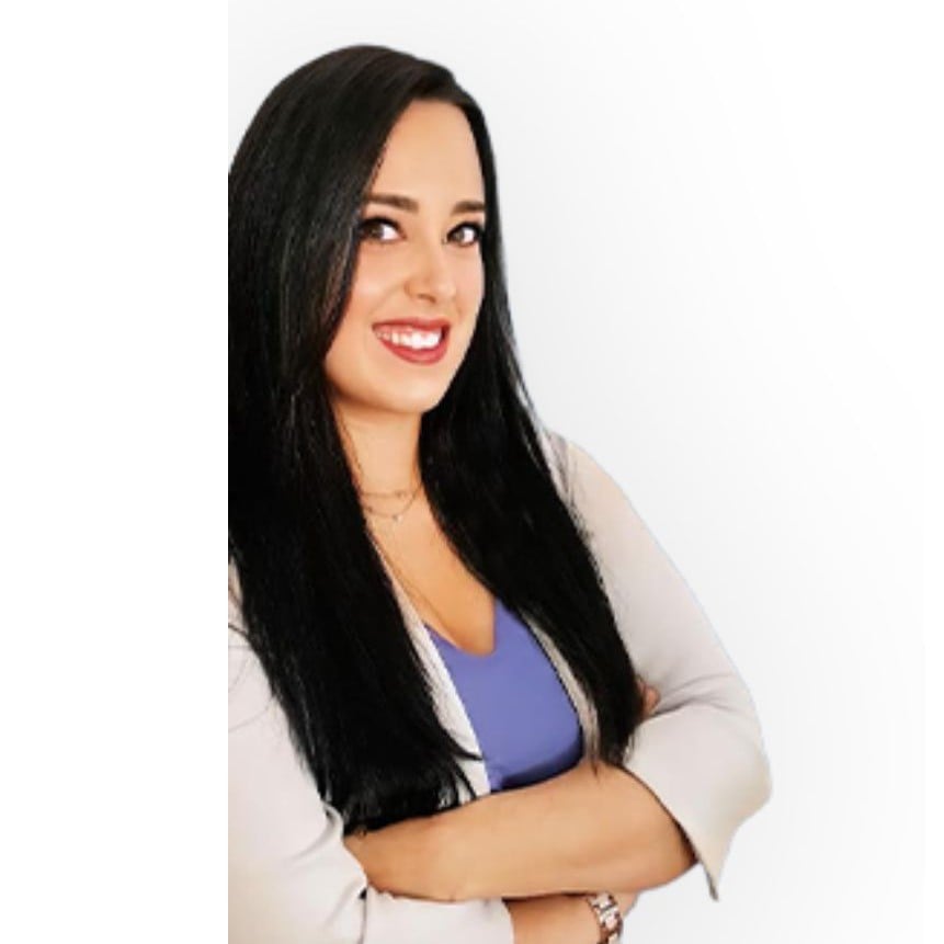 Alexandra McDonald Massapequa Park, NY Real Estate Agent Headshot