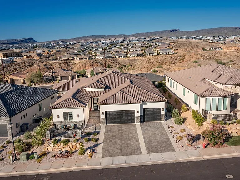2819 W Mirabella Dr