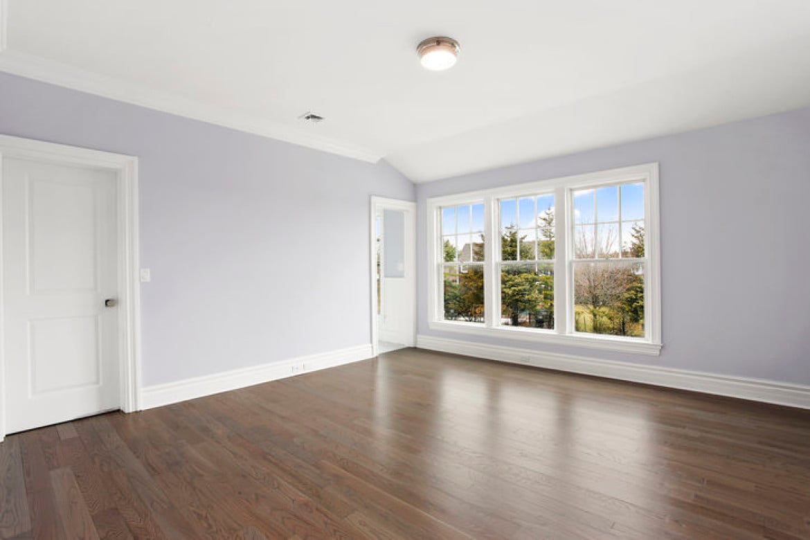 Diamon Court Traditional