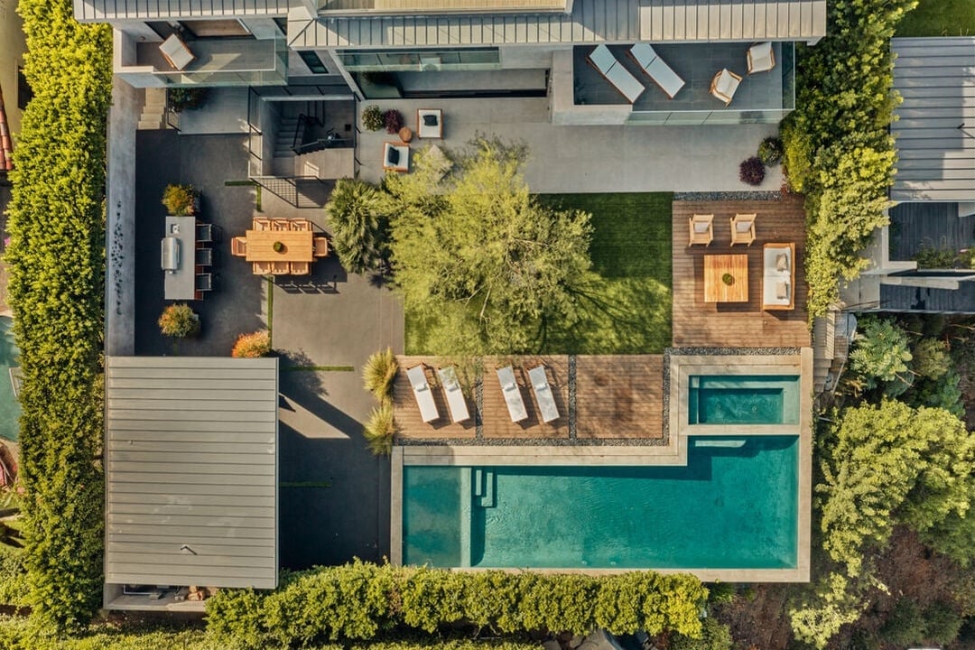 Aria Vista, Stradella Rd, 90077