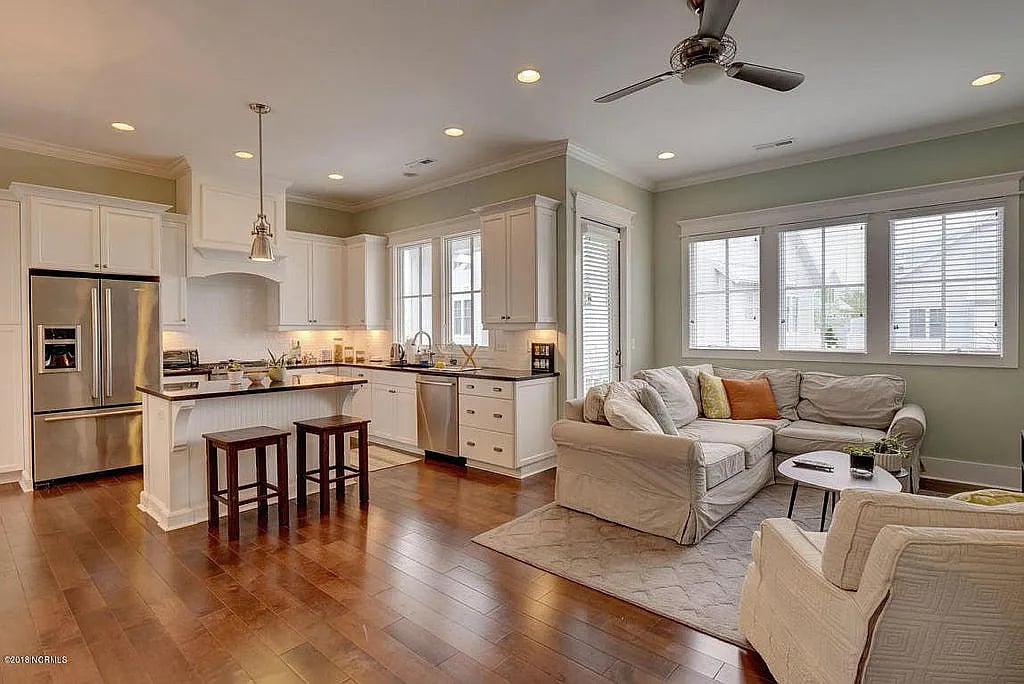 1716 Tearthumb Ct